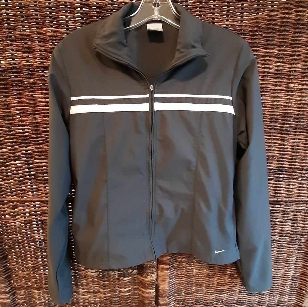 Nike Medium Retro 70s Athletic Lightweight Embroidered Lined Track Jacket Gray